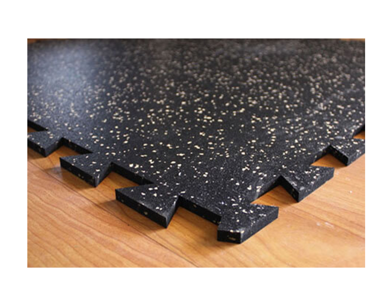 Read more about the article Home Gym Flooring – Rubber Mats, Interlocking Tiles Or Rolled Rubber Flooring?