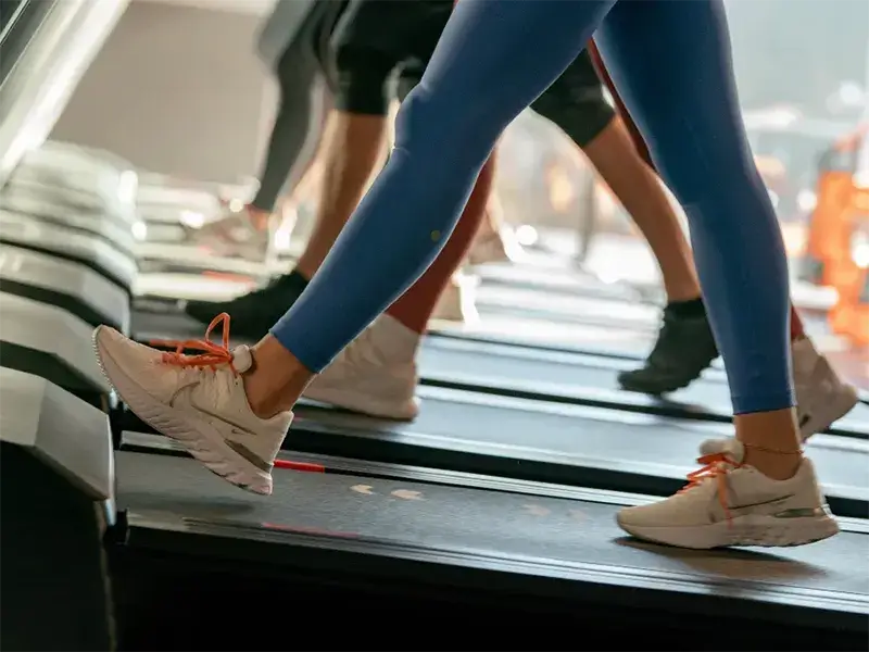 walking on an incline treadmill for fast results